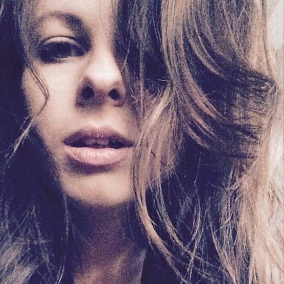 Meet your Posher, Ashley - Picture 1 of 1